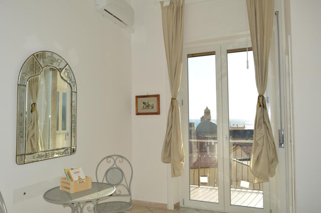 Antica Dimora In Centro Apartment Salerno Exterior photo